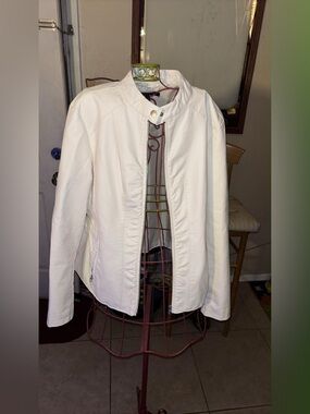 Baccini White Faux Leather Stand Collar Jacket